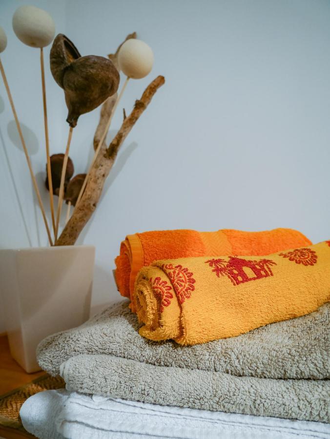 Le Bois De Laval Bed and Breakfast Marey-les-Fussey Exteriör bild