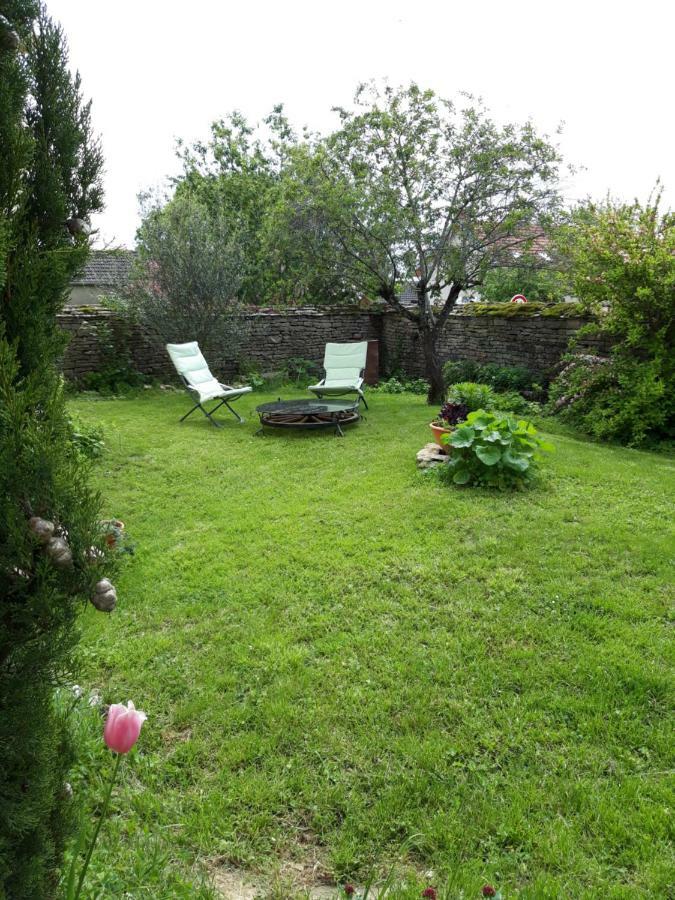 Le Bois De Laval Bed and Breakfast Marey-les-Fussey Exteriör bild